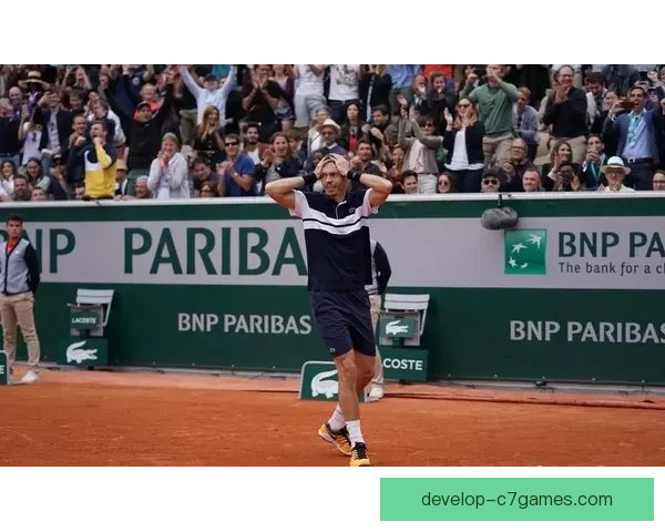 世界网坛新星崛起与传奇老将对决引发全球球迷热议竞技格局再度生变