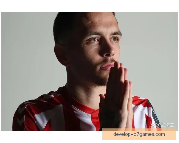 桑德兰俱乐部最新动态：球队转会与赛季备战全解析