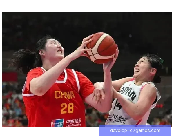 篮球赛场惊喜连连，年轻球员崭露头角引发球迷热议